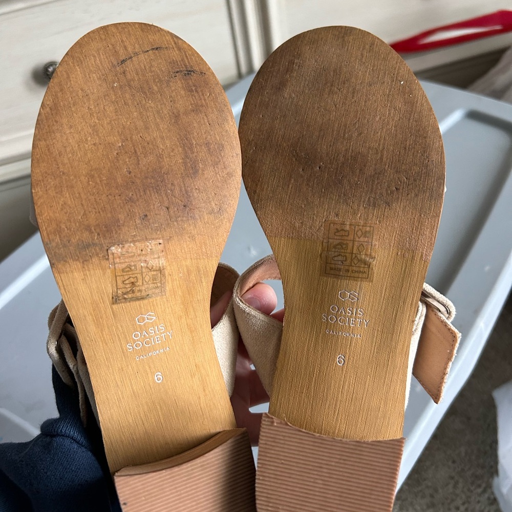 Sandals - Picture 3 of 3